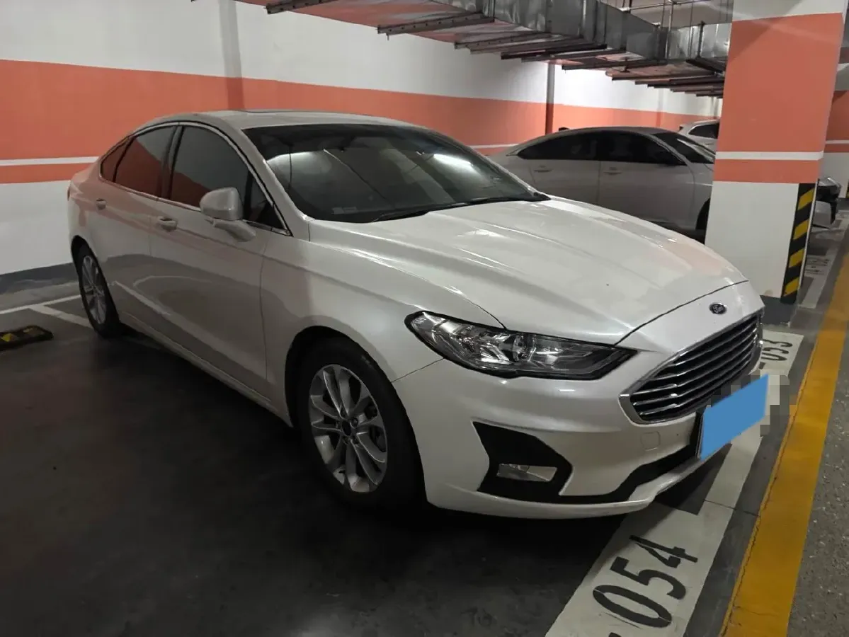 2020 Ford Mondeo 2.0T 207HP L4 6AT,autocango,china used car exporter,china ev exporter,chinese used car exporter,chinese used ev exporter