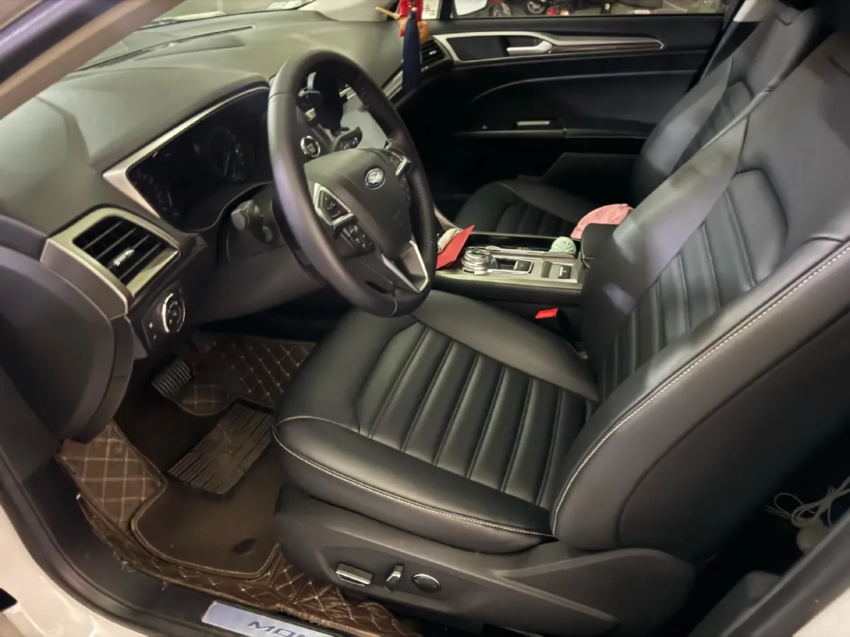 2020 Ford Mondeo 2.0T 207HP L4 6AT,autocango,china used car exporter,china ev exporter,chinese used car exporter,chinese used ev exporter