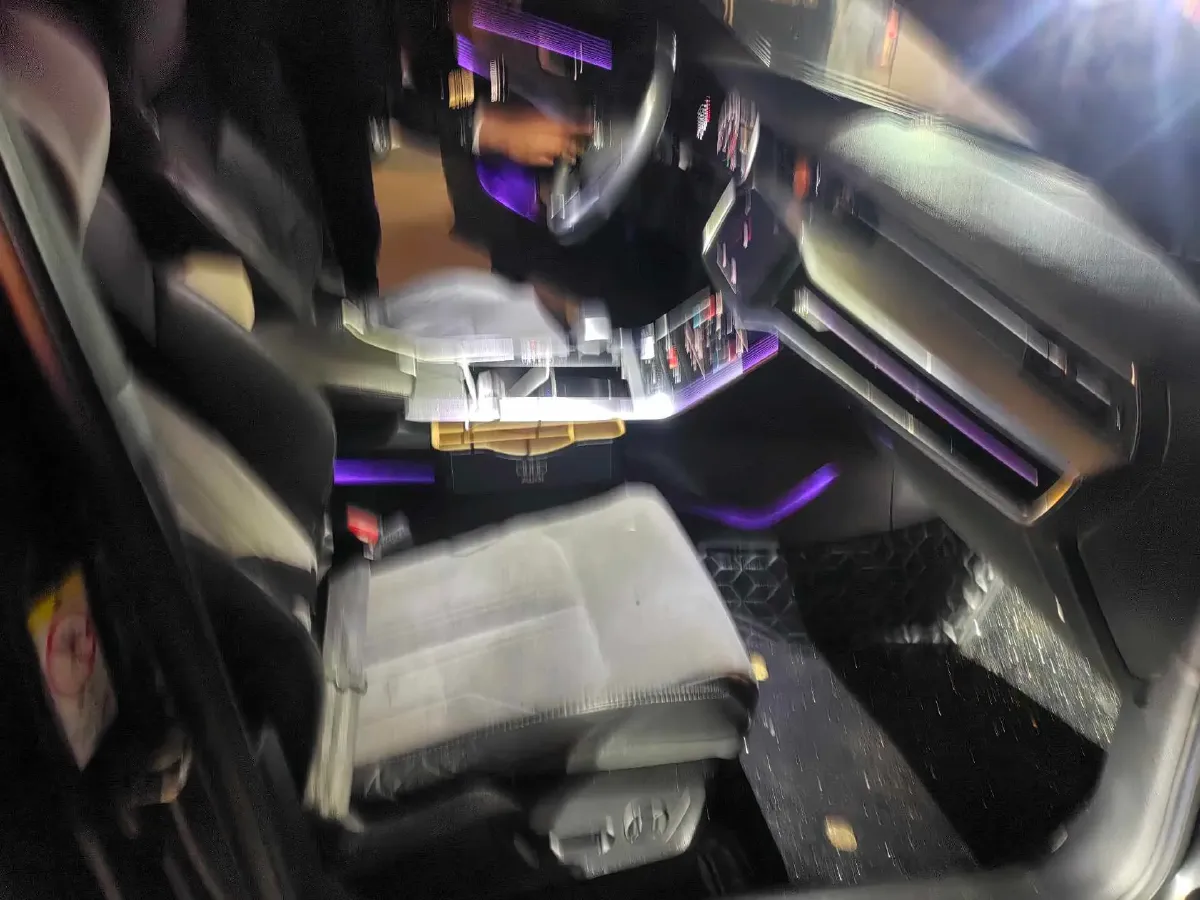 2020 Audi A6L 2.0T 190HP L4 7DCT,autocango,china used car exporter,china ev exporter,chinese used car exporter,chinese used ev exporter