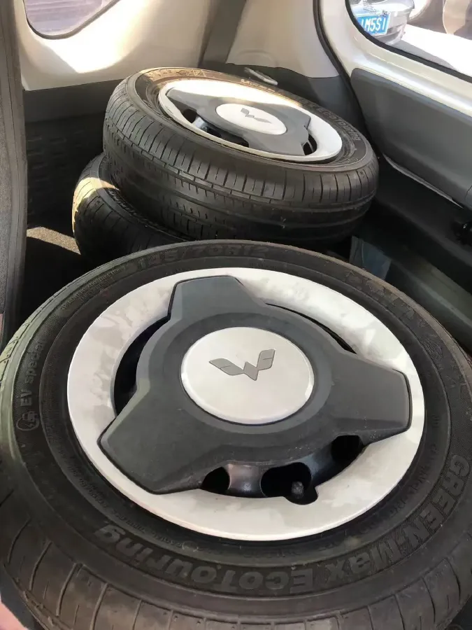 2022 WuLing HongGuang MINI EV BEV 9KWH,autocango,china used car exporter,china ev exporter,chinese used car exporter,chinese used ev exporter