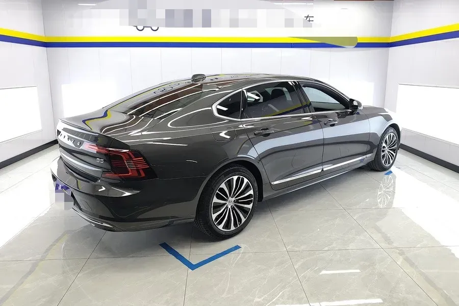 2024 Volvo S90 2.0T 250HP L4 8AT,autocango,china used car exporter,china ev exporter,chinese used car exporter,chinese used ev exporter