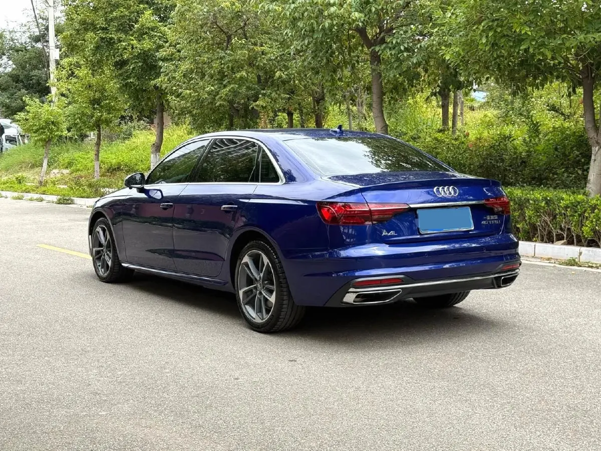 2020 Audi A4L 2.0T 190HP L4 7DCT,autocango,china used car exporter,china ev exporter,chinese used car exporter,chinese used ev exporter