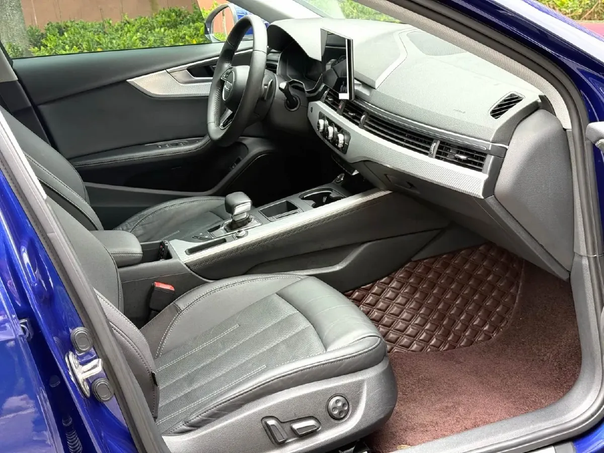 2020 Audi A4L 2.0T 190HP L4 7DCT,autocango,china used car exporter,china ev exporter,chinese used car exporter,chinese used ev exporter