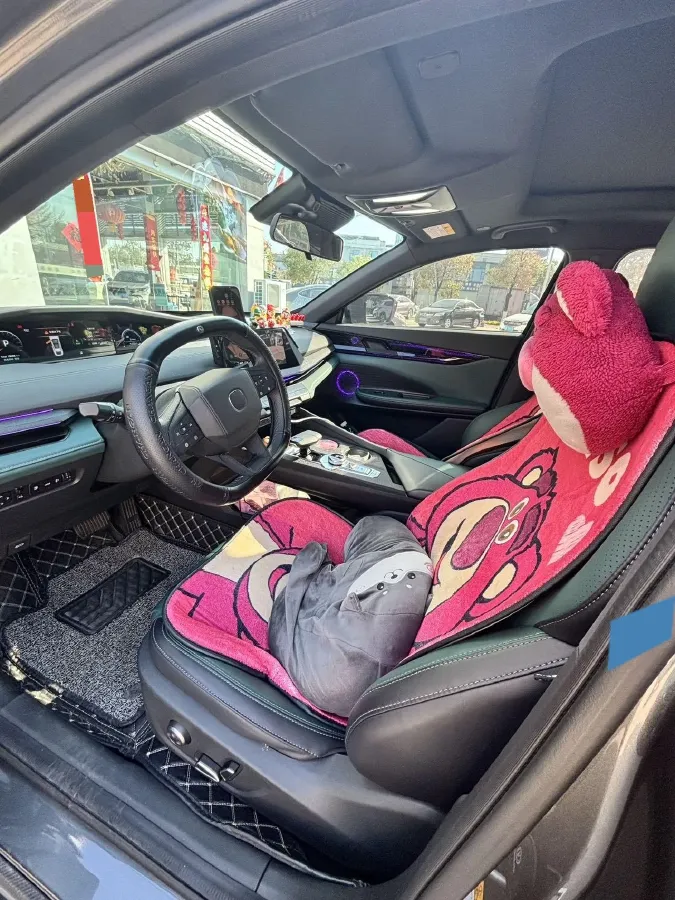 2024 ChangAn UNI-V iDD 1.5L 110HP L4 E-CVT PHEV 18.99KWH,autocango,china used car exporter,china ev exporter,chinese used car exporter,chinese used ev exporter