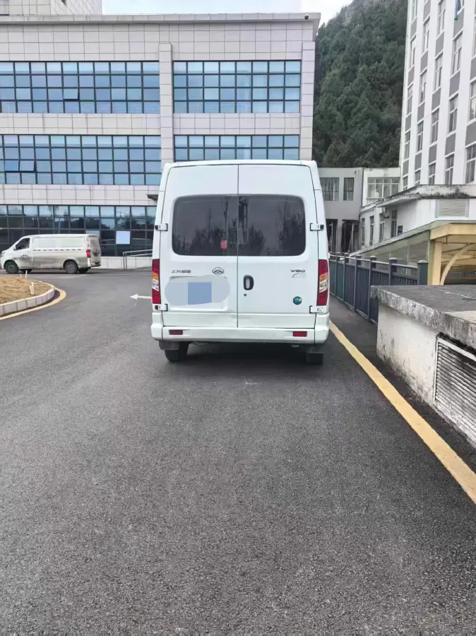 2024 MAXUS XinTu V80 2.0T 147HP L4 6MT,autocango,china used car exporter,china ev exporter,chinese used car exporter,chinese used ev exporter