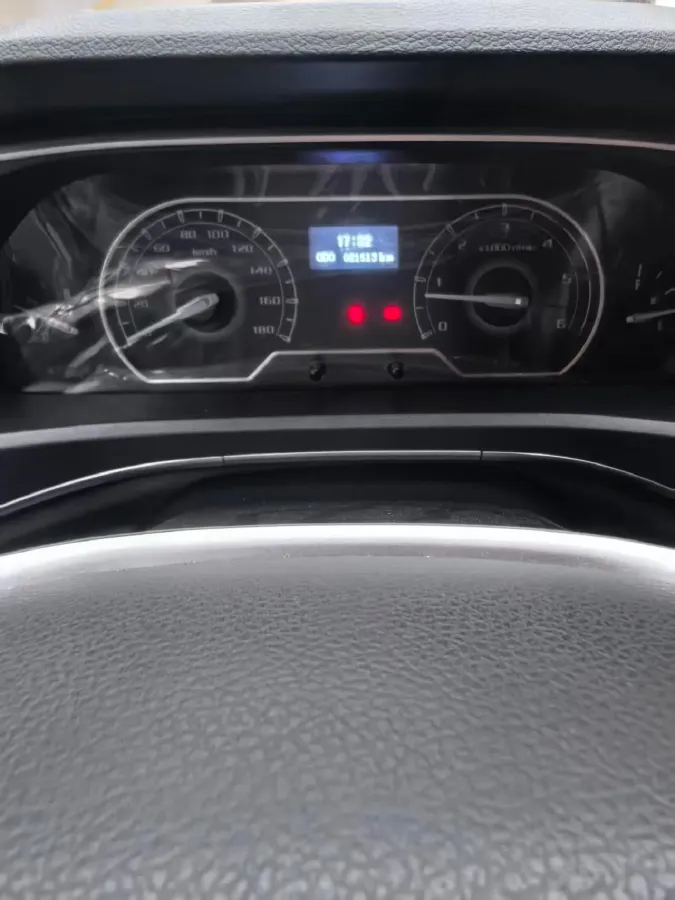 2024 MAXUS XinTu V80 2.0T 147HP L4 6MT,autocango,china used car exporter,china ev exporter,chinese used car exporter,chinese used ev exporter