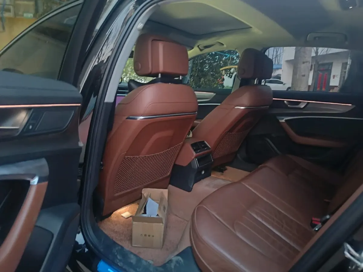 2020 Audi A6L 2.0T 190HP L4 7DCT,autocango,china used car exporter,china ev exporter,chinese used car exporter,chinese used ev exporter