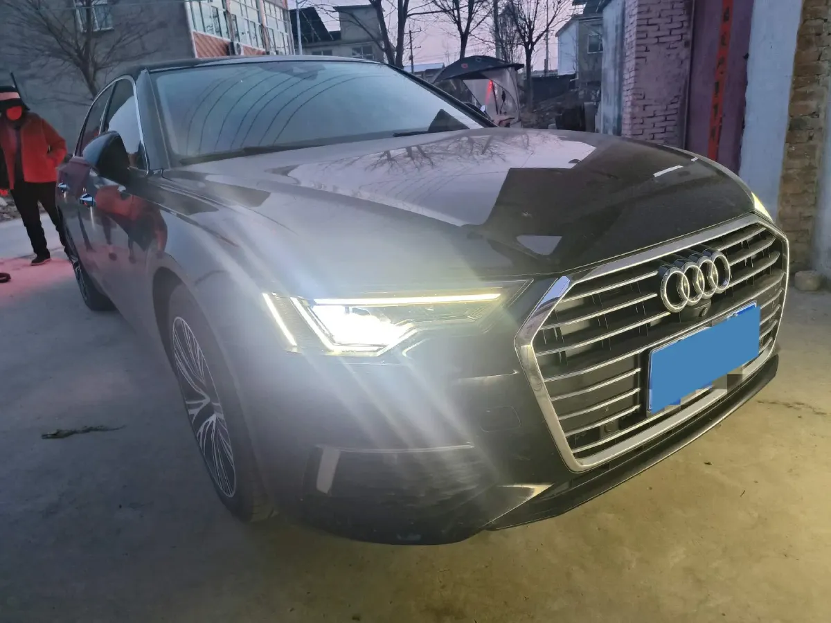 2020 Audi A6L 2.0T 190HP L4 7DCT,autocango,china used car exporter,china ev exporter,chinese used car exporter,chinese used ev exporter
