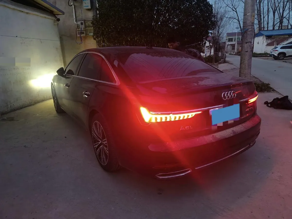 2020 Audi A6L 2.0T 190HP L4 7DCT,autocango,china used car exporter,china ev exporter,chinese used car exporter,chinese used ev exporter