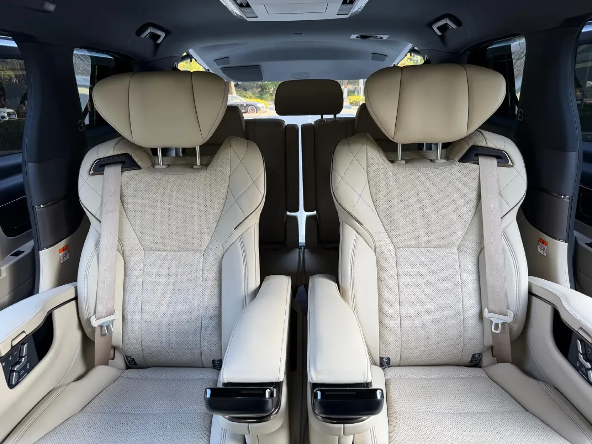 2024 Toyota Alphard 2.5L 190HP L4 E-CVT Hybrid,autocango,china used car exporter,china ev exporter,chinese used car exporter,chinese used ev exporter