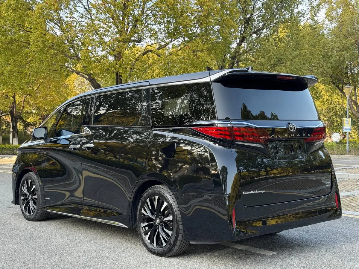 2024 Toyota Alphard 2.5L 190HP L4 E-CVT Hybrid,autocango,china used car exporter,china ev exporter,chinese used car exporter,chinese used ev exporter
