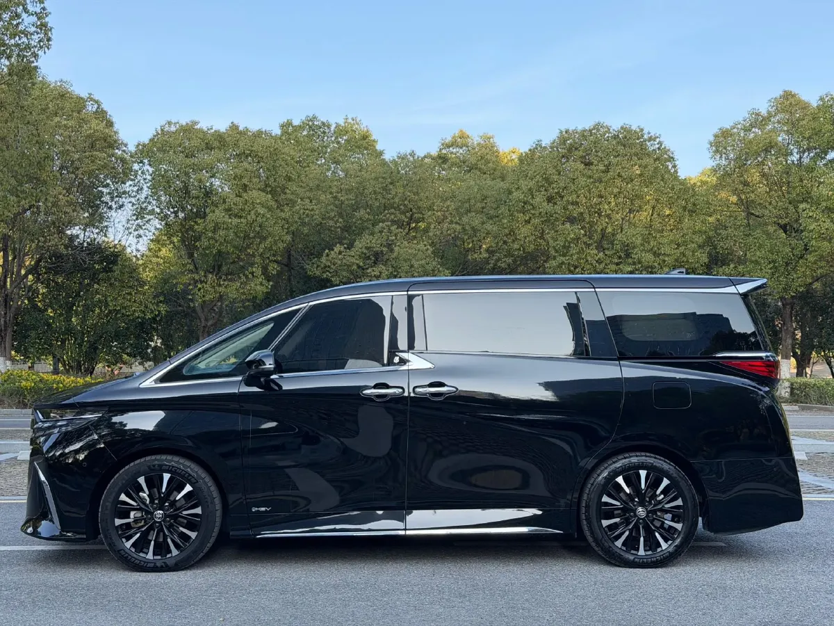 2024 Toyota Alphard 2.5L 190HP L4 E-CVT Hybrid,autocango,china used car exporter,china ev exporter,chinese used car exporter,chinese used ev exporter