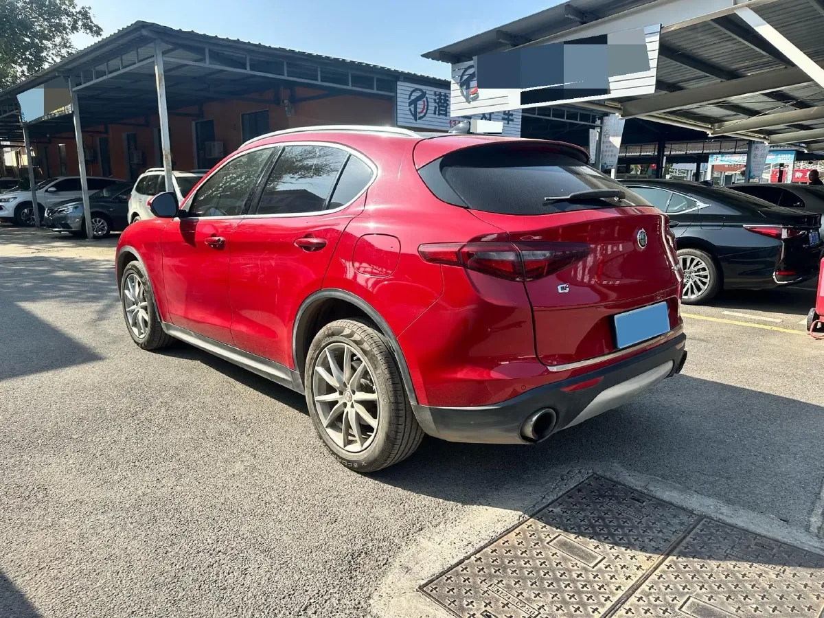 2017 Jaguar XE 2.0T 240HP L4 8AT,autocango,china used car exporter,china ev exporter,chinese used car exporter,chinese used ev exporter