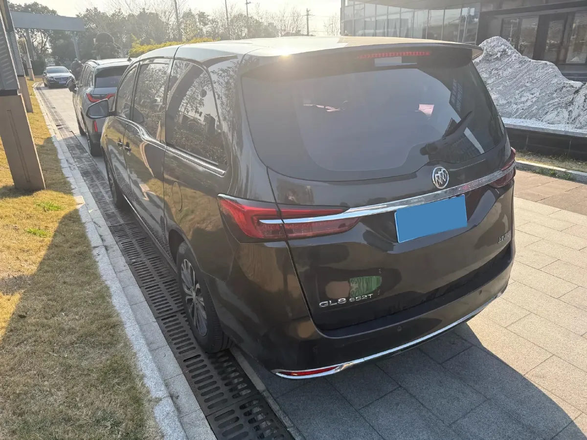 2021 Buick GL8 2.0T 237HP L4 9AT,autocango,china used car exporter,china ev exporter,chinese used car exporter,chinese used ev exporter