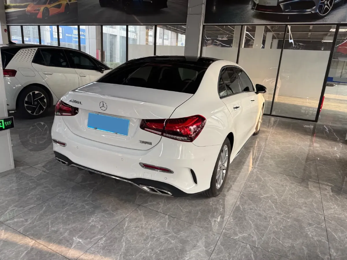 2020 Mercedes-Benz A Class 1.3T 163HP L4 7DCT,autocango,china used car exporter,china ev exporter,chinese used car exporter,chinese used ev exporter