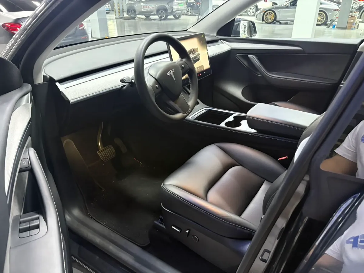 2024 Iveco OuSheng BEV 77.28KWH,autocango,china used car exporter,china ev exporter,chinese used car exporter,chinese used ev exporter