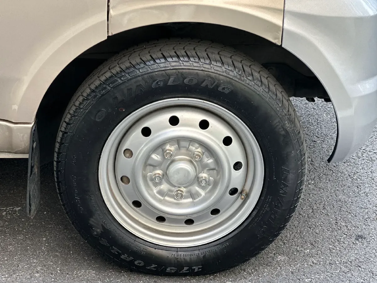 2021 ChangAn Kaicene XingKa 1.5L 107HP L4 5MT,autocango,china used car exporter,china ev exporter,chinese used car exporter,chinese used ev exporter