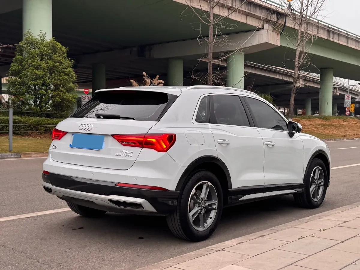 2021 Audi Q3 1.4T 150HP L4 7DCT,autocango,china used car exporter,china ev exporter,chinese used car exporter,chinese used ev exporter