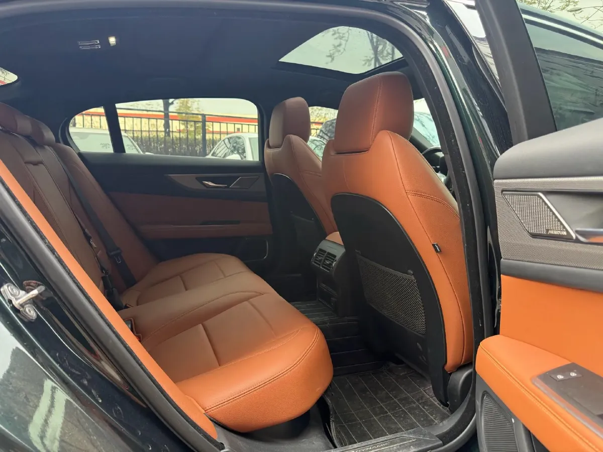 2024 Jaguar XEL 2.0T 250HP L4 8AT,autocango,china used car exporter,china ev exporter,chinese used car exporter,chinese used ev exporter