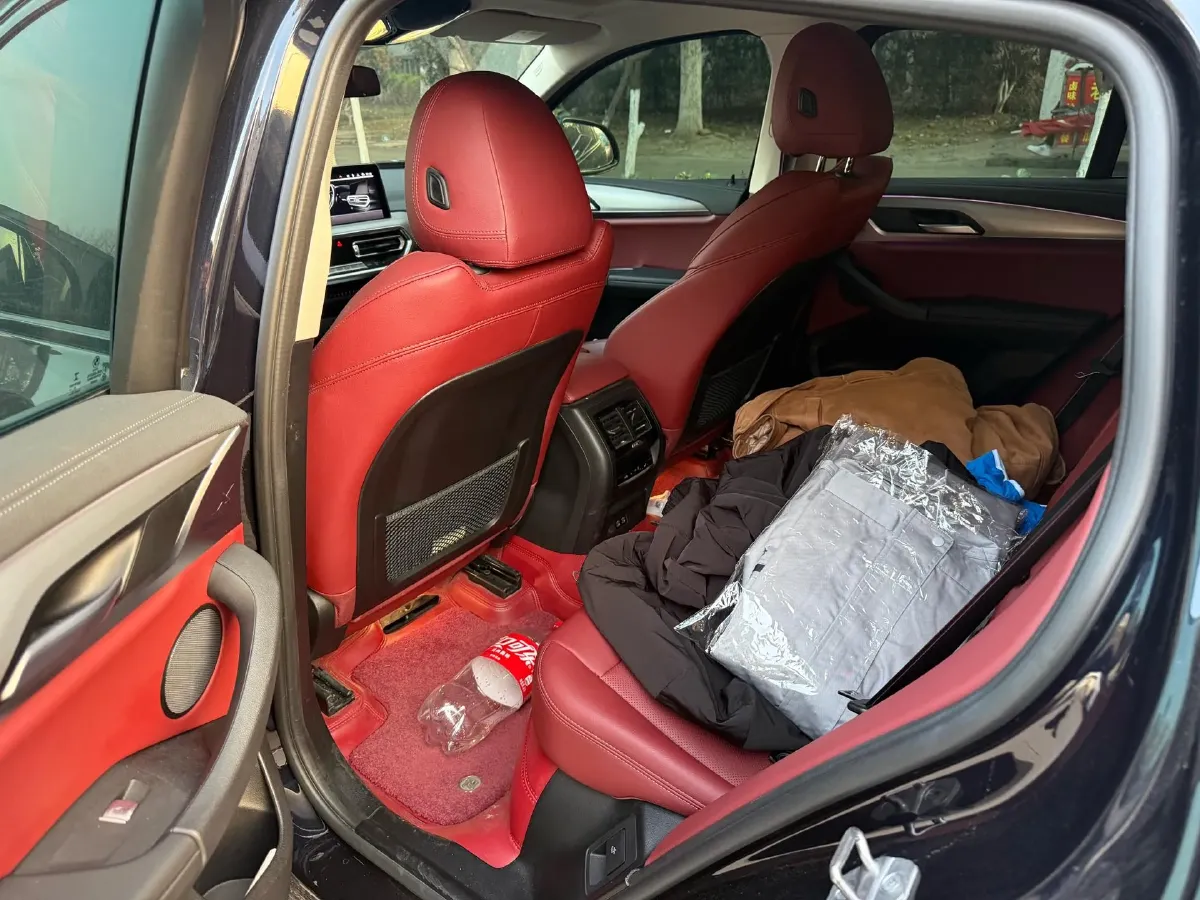 2022 BMW X4 2.0T 245HP L4 8AT,autocango,china used car exporter,china ev exporter,chinese used car exporter,chinese used ev exporter