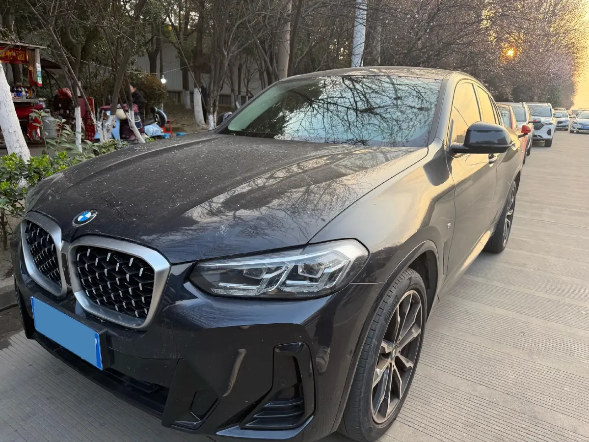 2022 BMW X4 2.0T 245HP L4 8AT,autocango,china used car exporter,china ev exporter,chinese used car exporter,chinese used ev exporter