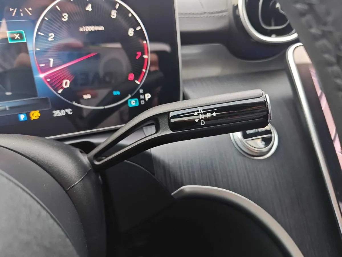 2023 Mercedes-Benz C Class 1.5T 204HP L4 9AT,autocango,china used car exporter,china ev exporter,chinese used car exporter,chinese used ev exporter