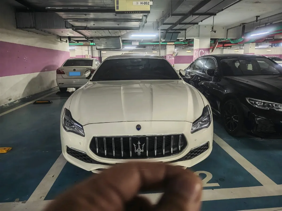 2021 Maserati Quattroporte 3.0T 350HP V6 8AT,autocango,china used car exporter,china ev exporter,chinese used car exporter,chinese used ev exporter