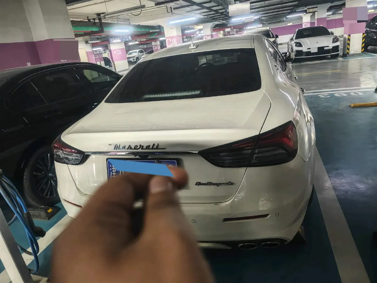 2021 Maserati Quattroporte 3.0T 350HP V6 8AT,autocango,china used car exporter,china ev exporter,chinese used car exporter,chinese used ev exporter