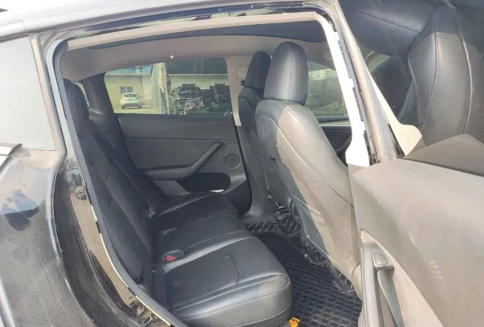 2022 Tesla Model Y BEV 60KWH,autocango,china used car exporter,china ev exporter,chinese used car exporter,chinese used ev exporter