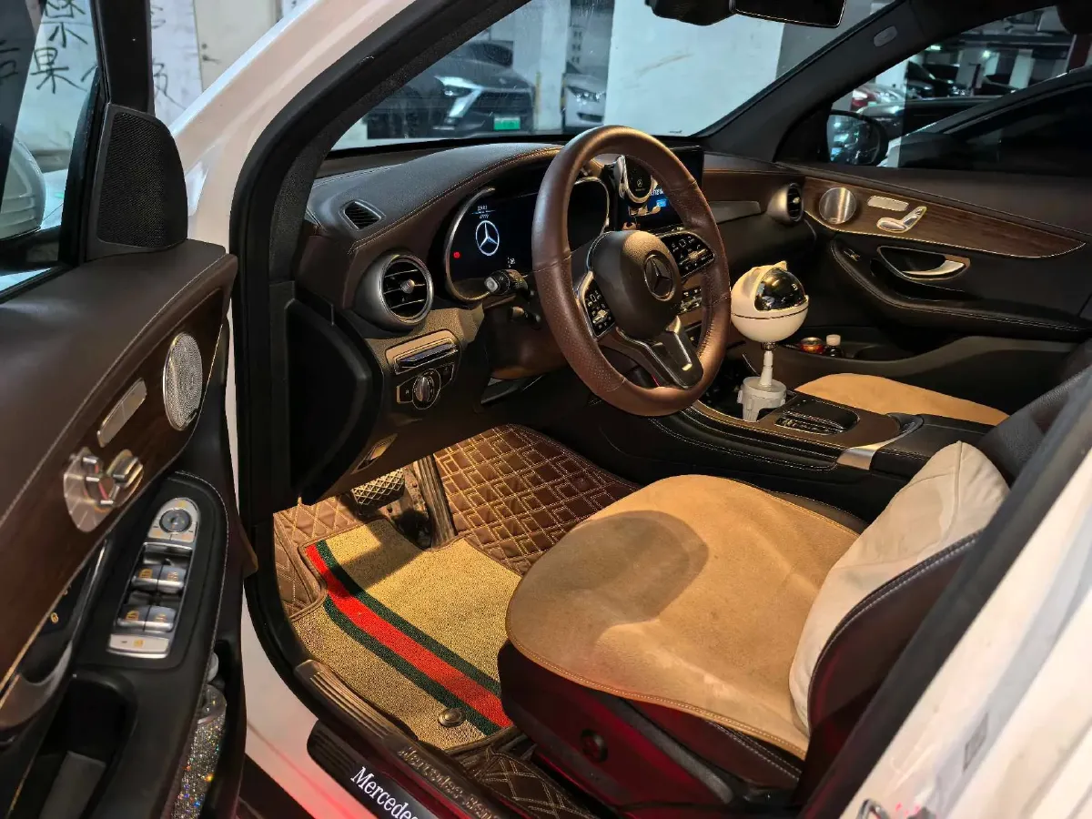 2021 Mercedes-Benz GLC Class 2.0T 258HP L4 9AT,autocango,china used car exporter,china ev exporter,chinese used car exporter,chinese used ev exporter