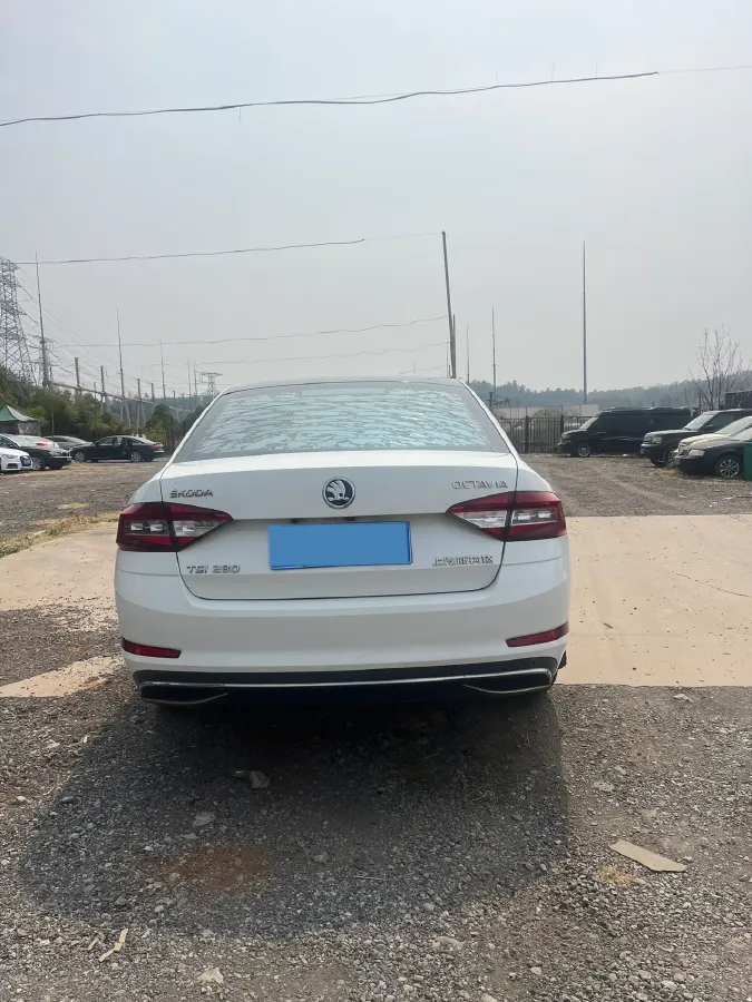 2018 Skoda Octavia 1.4T 150HP L4 7DCT,autocango,china used car exporter,china ev exporter,chinese used car exporter,chinese used ev exporter