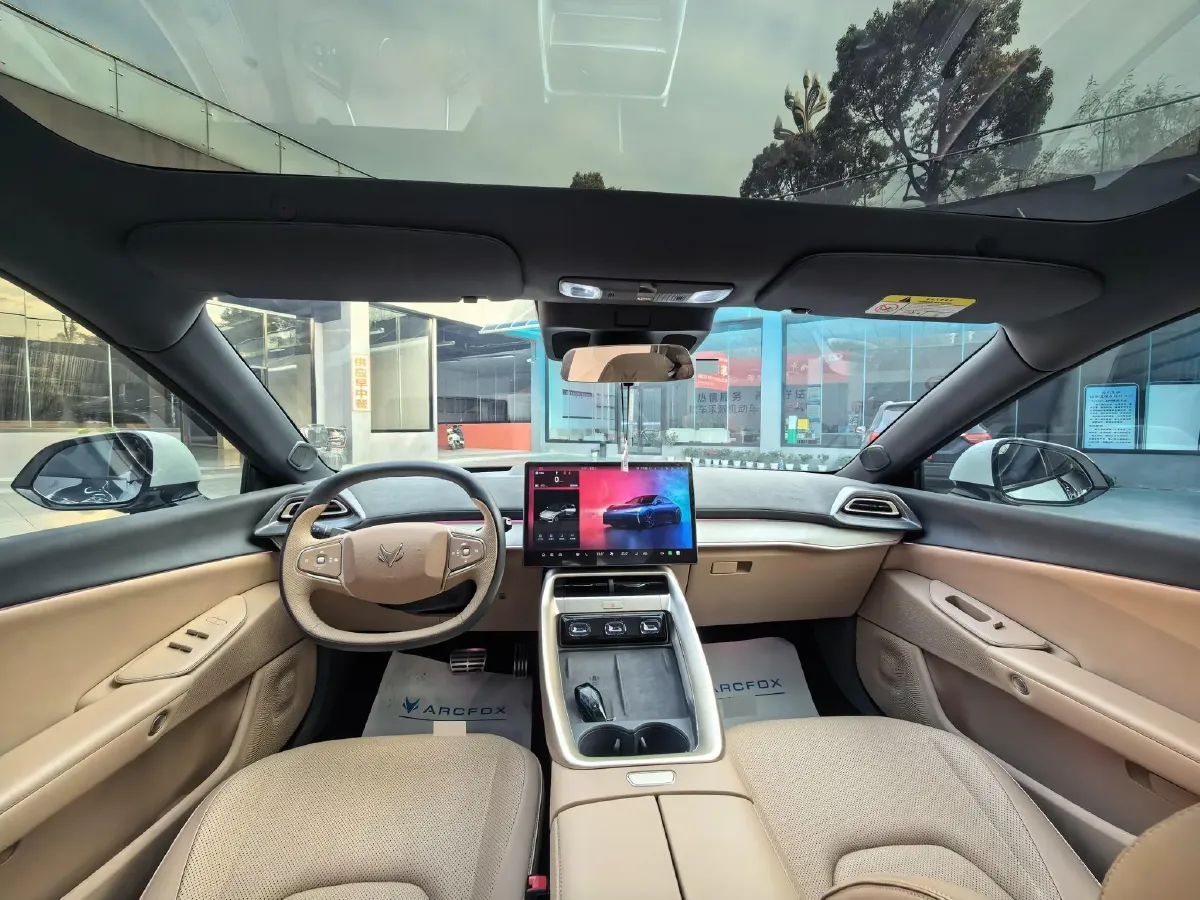 2024 ARCFOX αT5 BEV 79.2KWH,autocango,china used car exporter,china ev exporter,chinese used car exporter,chinese used ev exporter