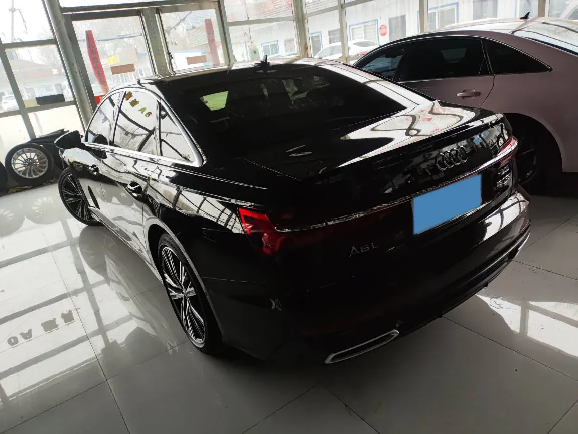 2021 Audi A6L 2.0T 224HP L4 7DCT,autocango,china used car exporter,china ev exporter,chinese used car exporter,chinese used ev exporter