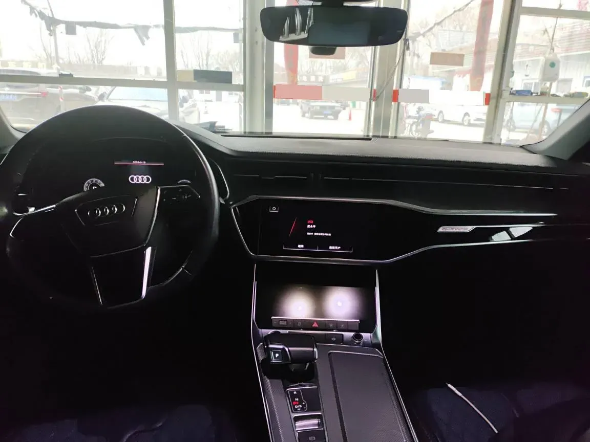 2021 Audi A6L 2.0T 224HP L4 7DCT,autocango,china used car exporter,china ev exporter,chinese used car exporter,chinese used ev exporter