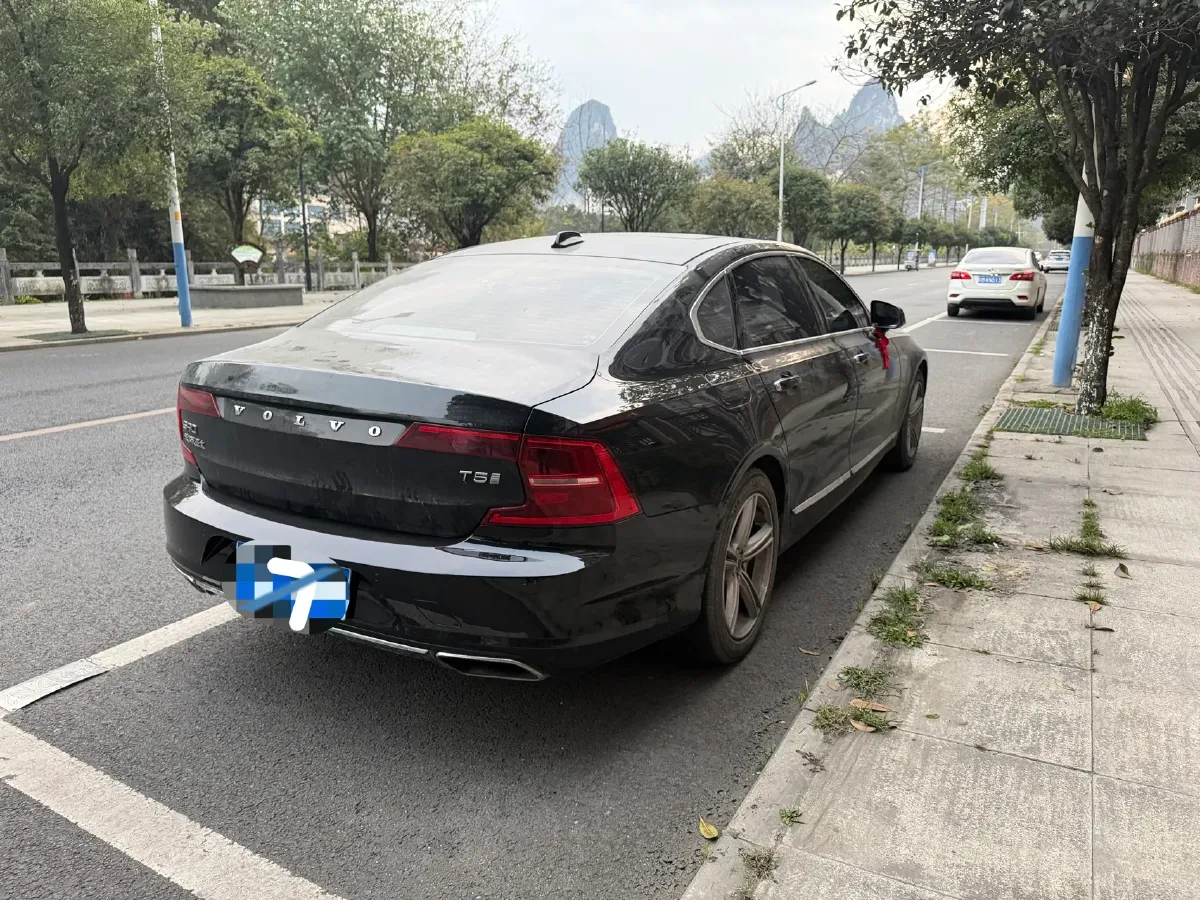 2019 Mercedes-Benz E Class 1.5T 184HP L4 9AT,autocango,china used car exporter,china ev exporter,chinese used car exporter,chinese used ev exporter