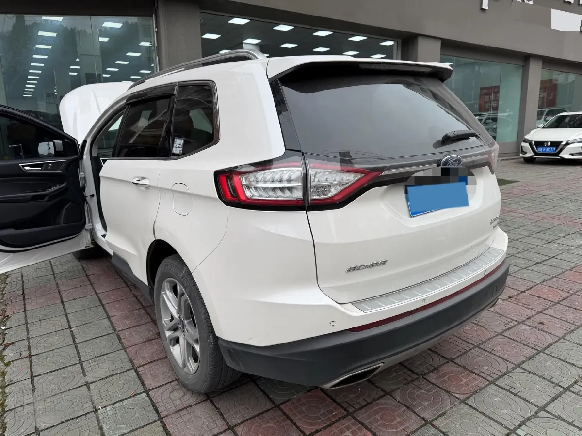 2018 Ford Edge 2.0T 245HP L4 6AT,autocango,china used car exporter,china ev exporter,chinese used car exporter,chinese used ev exporter