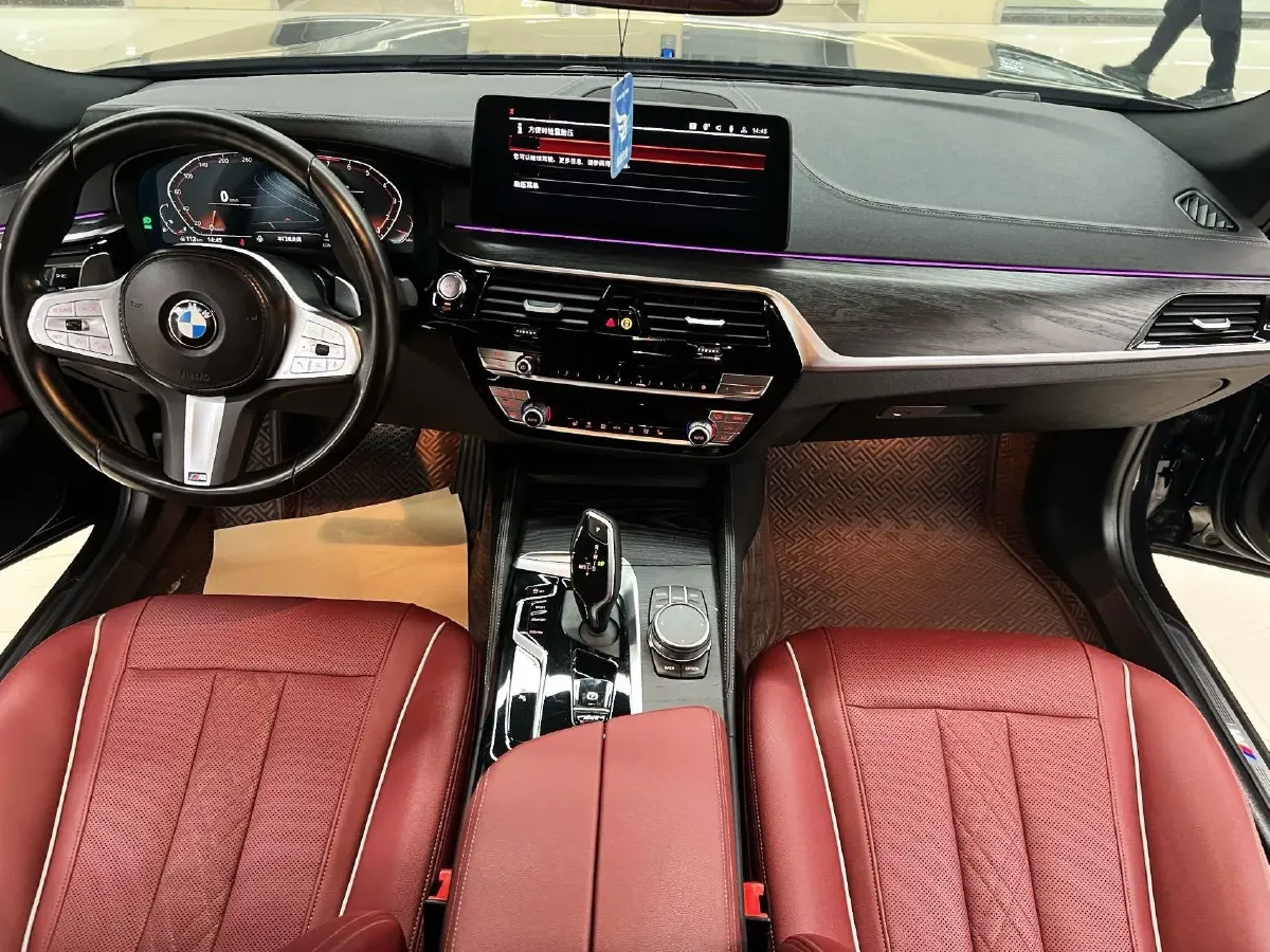 2023 BMW 5 Series 2.0T 245HP L4 8AT,autocango,china used car exporter,china ev exporter,chinese used car exporter,chinese used ev exporter
