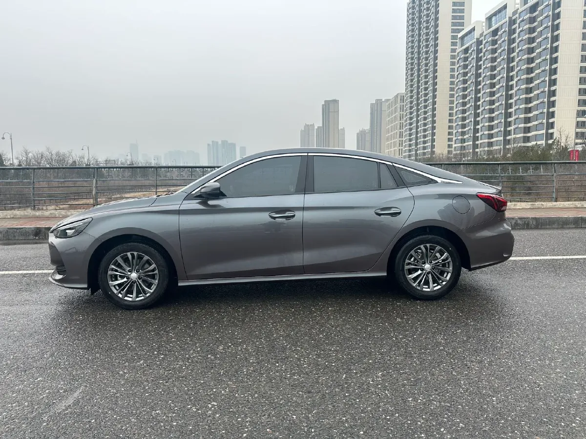 2025 MG 5 1.5L 129HP L4 CVT,autocango,china used car exporter,china ev exporter,chinese used car exporter,chinese used ev exporter