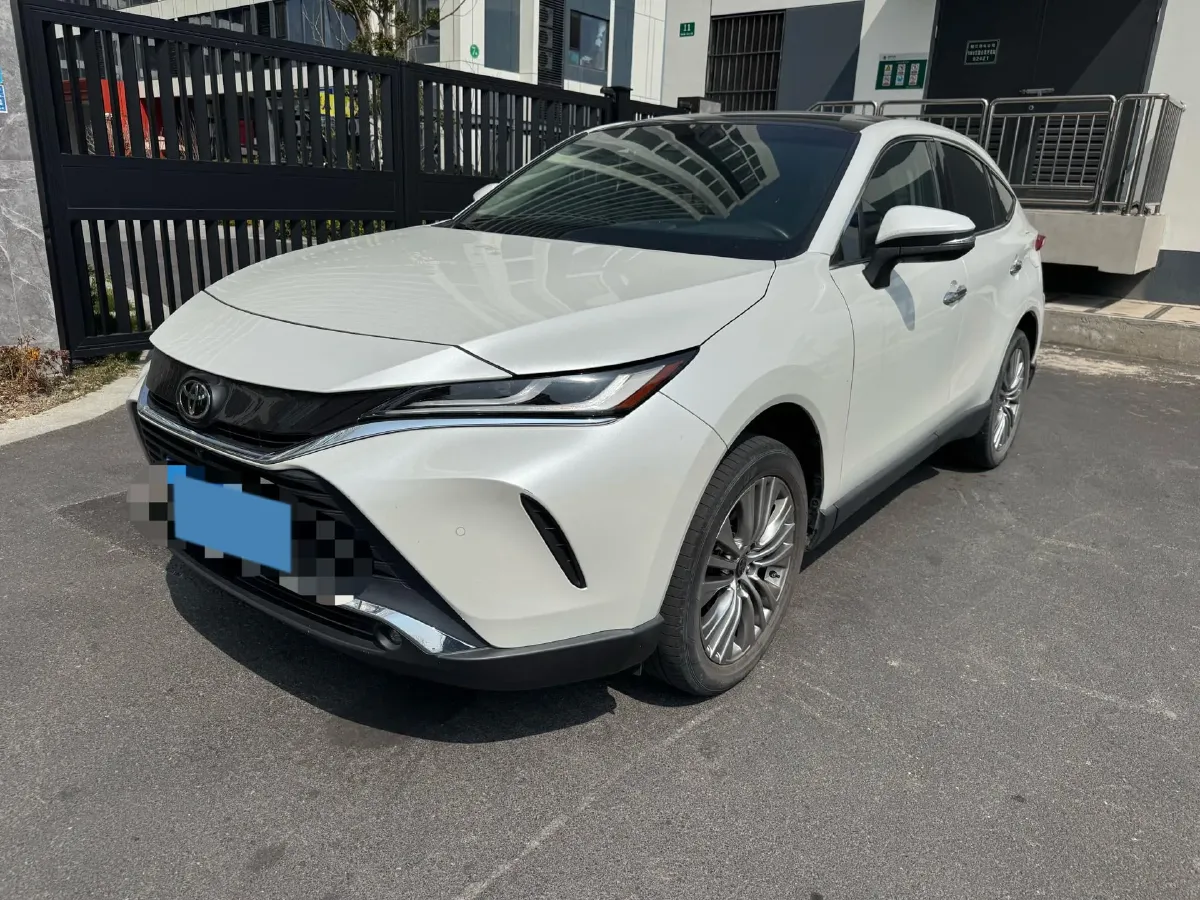 2022 Toyota Harrier 2.0L 171HP L4 CVT,autocango,china used car exporter,china ev exporter,chinese used car exporter,chinese used ev exporter