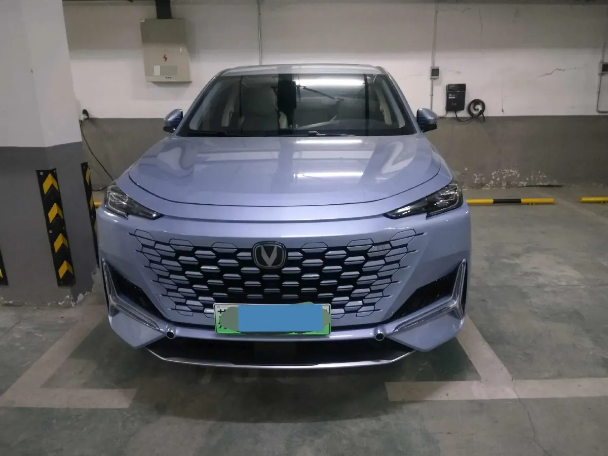 2023 ChangAn UNI-K iDD 1.5T 170HP L4 6TCT PHEV 28.39KWH,autocango,china used car exporter,china ev exporter,chinese used car exporter,chinese used ev exporter