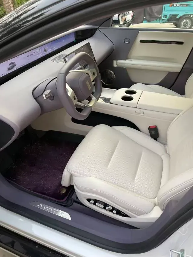 2025 Avatr 06 REEV 156HP REEV,autocango,china used car exporter,china ev exporter,chinese used car exporter,chinese used ev exporter