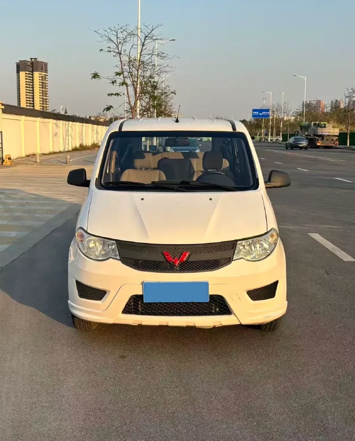 2015 WuLing HongGuang 1.5L 112HP L4 5MT,autocango,china used car exporter,china ev exporter,chinese used car exporter,chinese used ev exporter