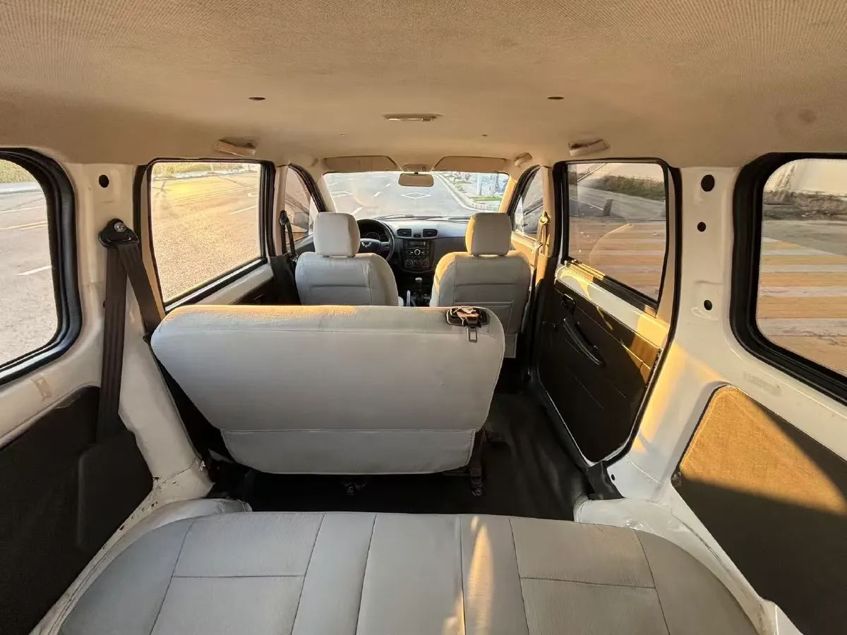 2015 WuLing HongGuang 1.5L 112HP L4 5MT,autocango,china used car exporter,china ev exporter,chinese used car exporter,chinese used ev exporter