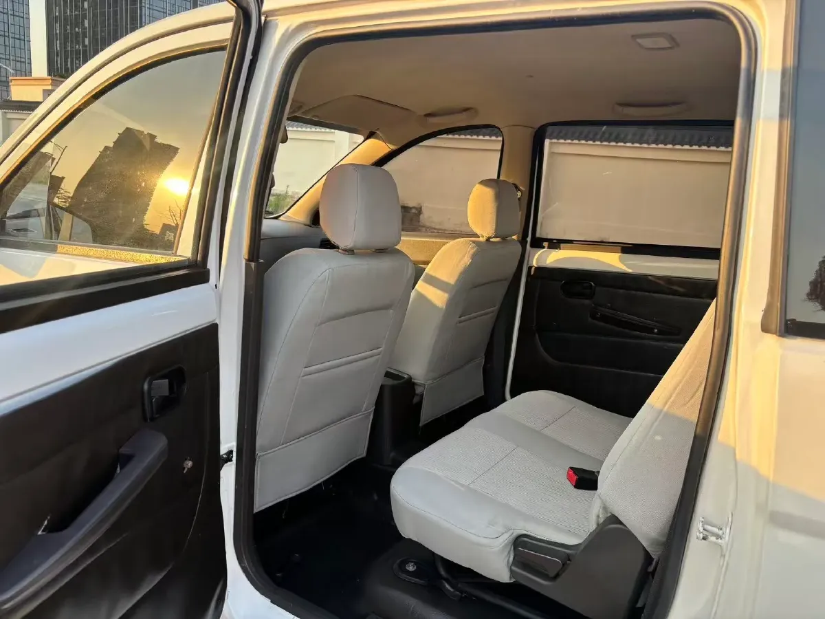 2015 WuLing HongGuang 1.5L 112HP L4 5MT,autocango,china used car exporter,china ev exporter,chinese used car exporter,chinese used ev exporter