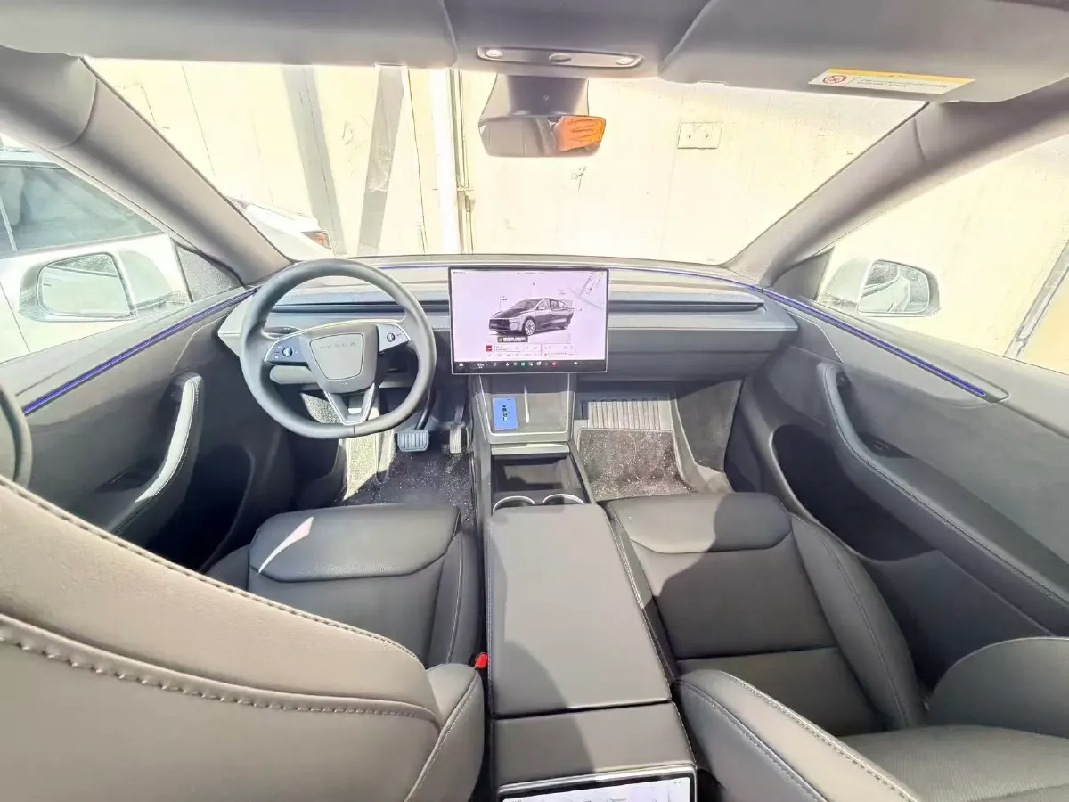 2025 Tesla Model Y L BEV,autocango,china used car exporter,china ev exporter,chinese used car exporter,chinese used ev exporter