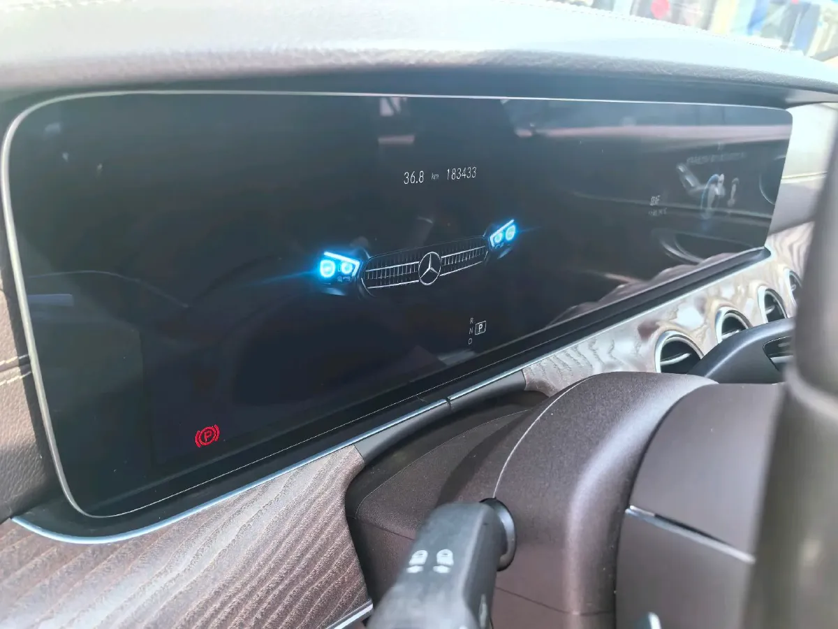 2021 Mercedes-Benz E Class 1.5T 184HP L4 9AT,autocango,china used car exporter,china ev exporter,chinese used car exporter,chinese used ev exporter