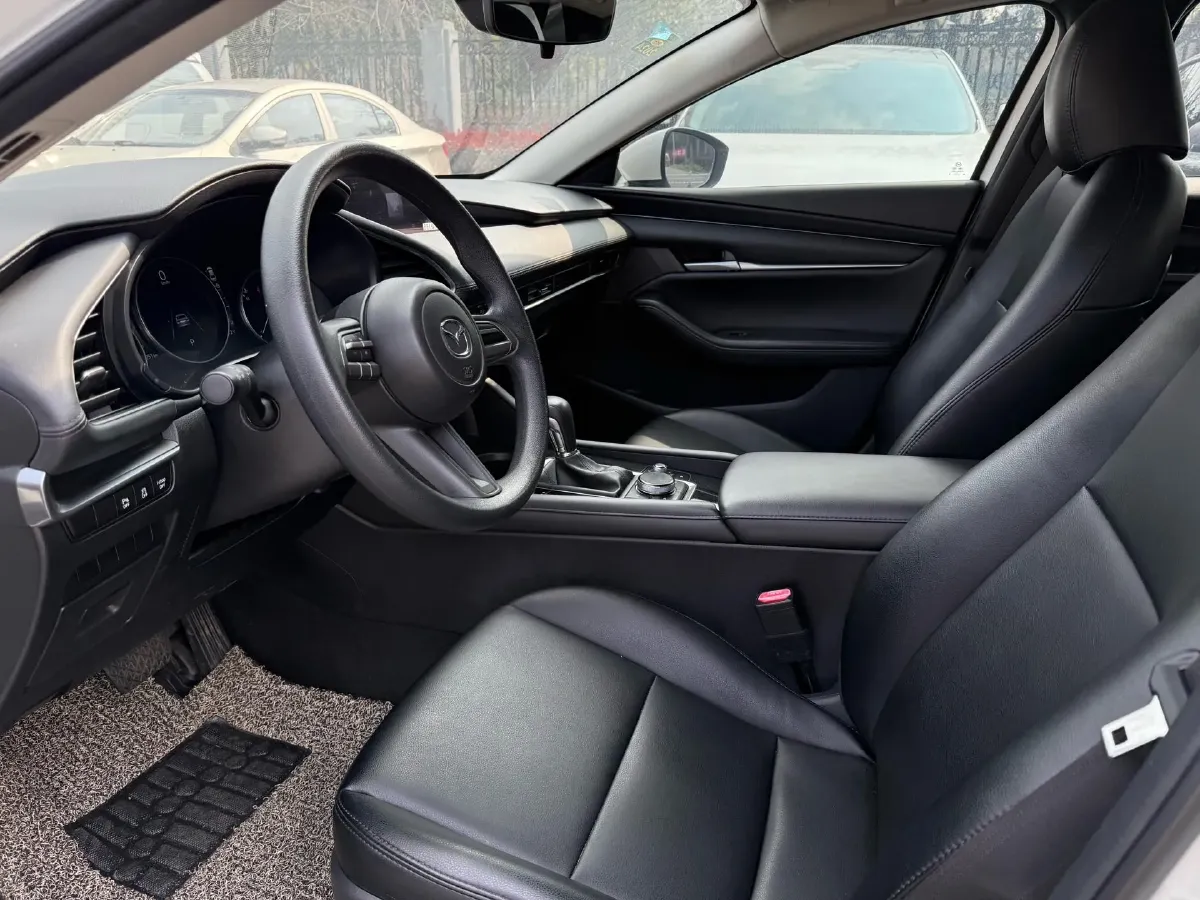 2020 Mazda 3 Axela 1.5L 117HP L4 6AT,autocango,china used car exporter,china ev exporter,chinese used car exporter,chinese used ev exporter