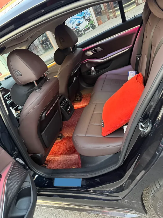 2021 BMW 3 Series 2.0T 184HP L4 8AT,autocango,china used car exporter,china ev exporter,chinese used car exporter,chinese used ev exporter