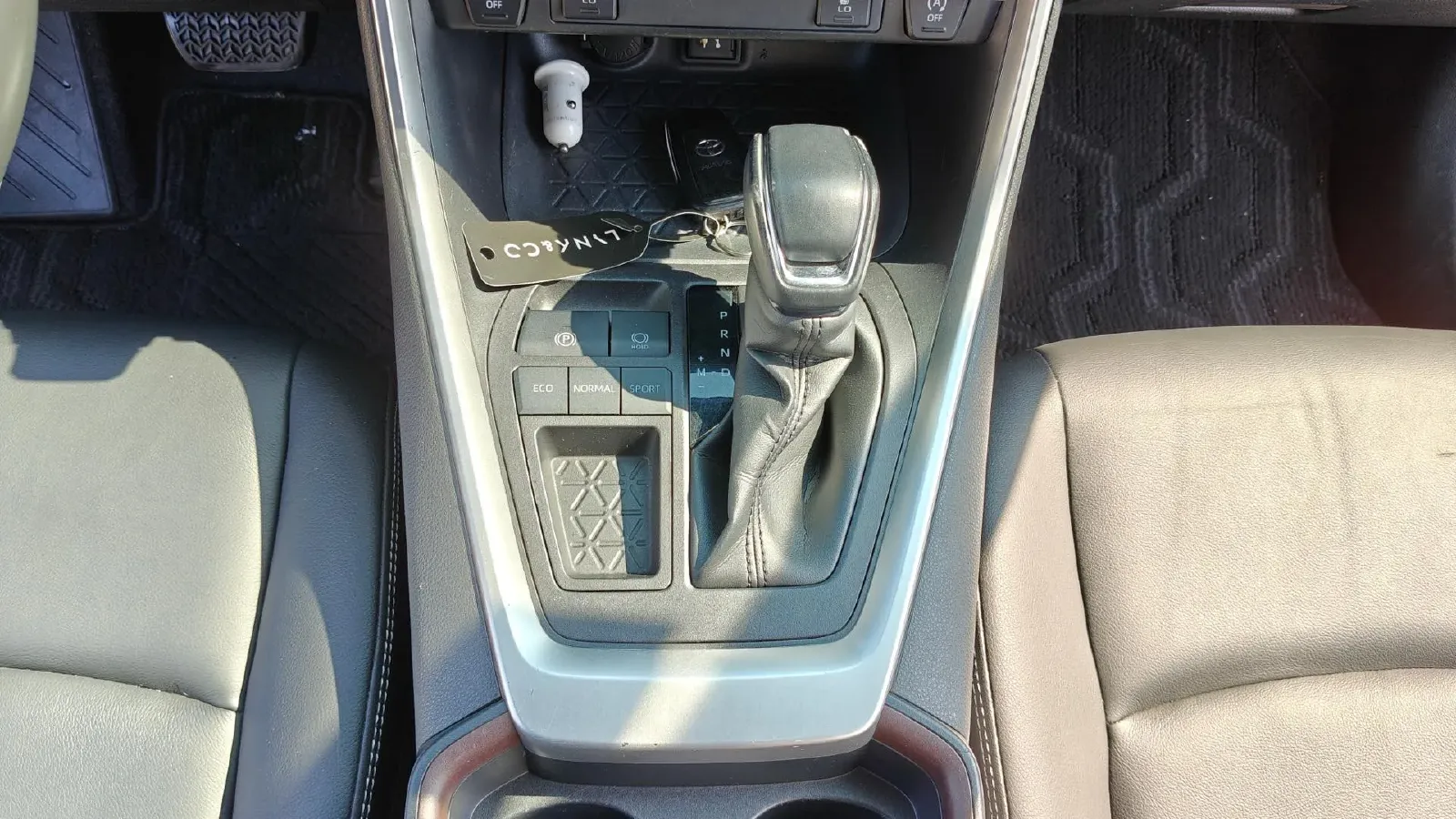 2021 Toyota RAV4 2.0L 171HP L4 CVT,autocango,china used car exporter,china ev exporter,chinese used car exporter,chinese used ev exporter