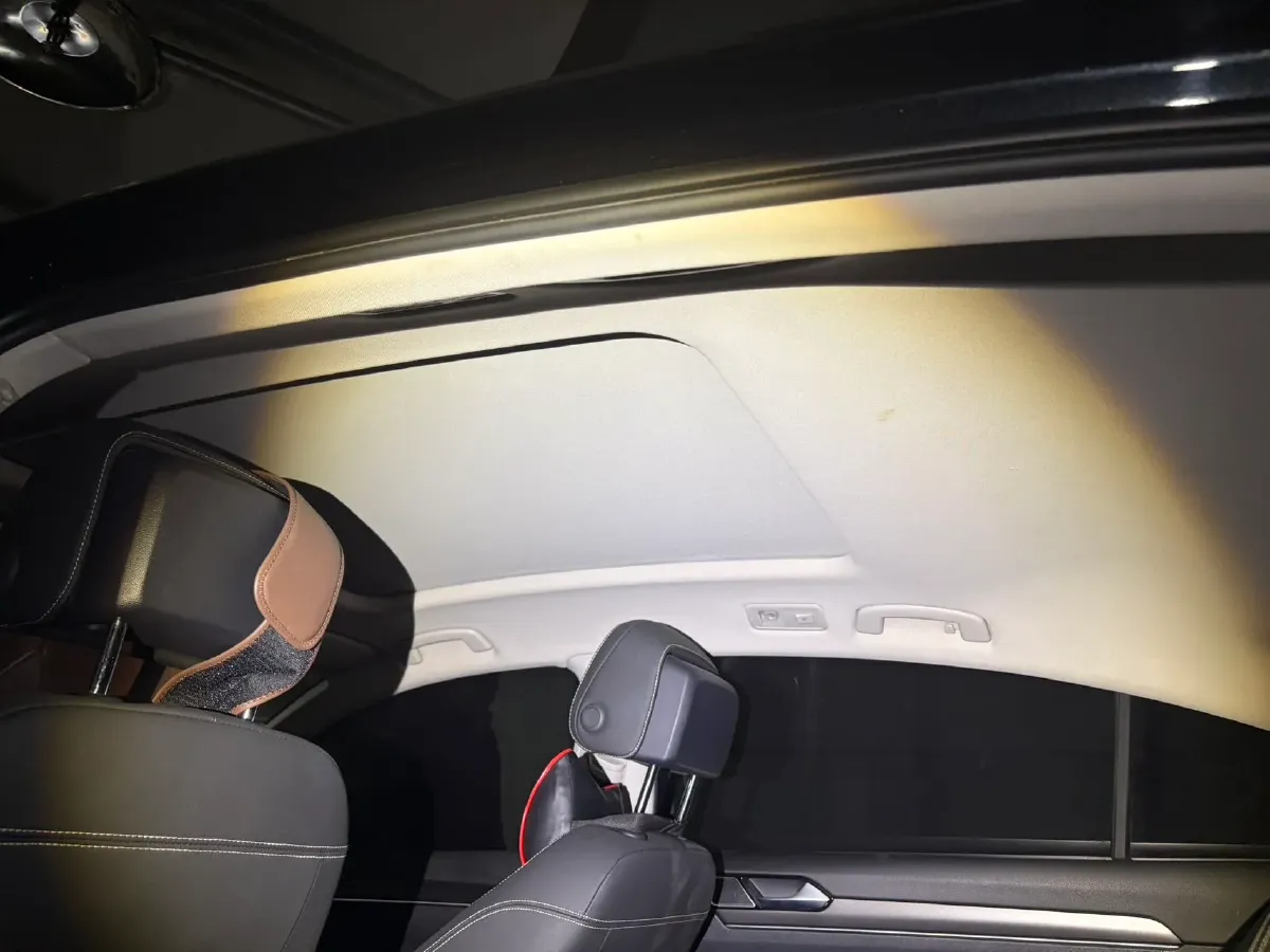 2020 Volkswagen Magotan 2.0T 186HP L4 7DCT,autocango,china used car exporter,china ev exporter,chinese used car exporter,chinese used ev exporter